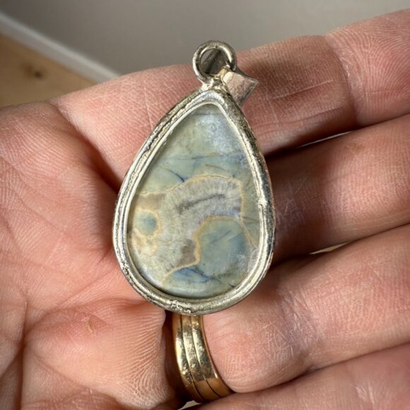 Stone and Silver Pendant - Picture 5 of 7